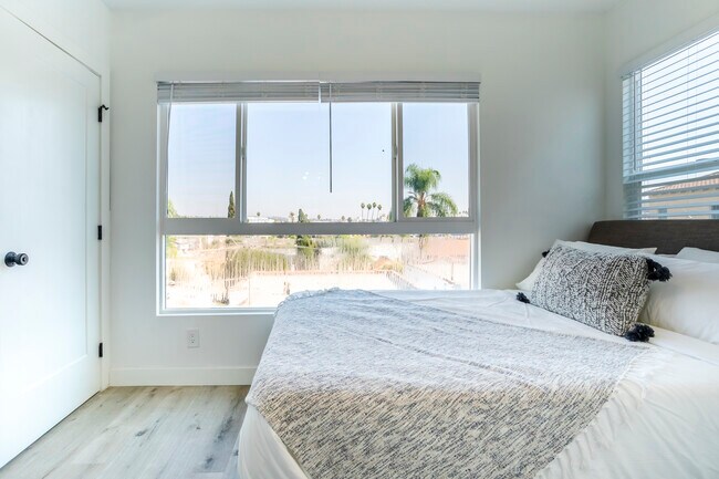 Dormitorio #2 - 331 N Alexandria Ave