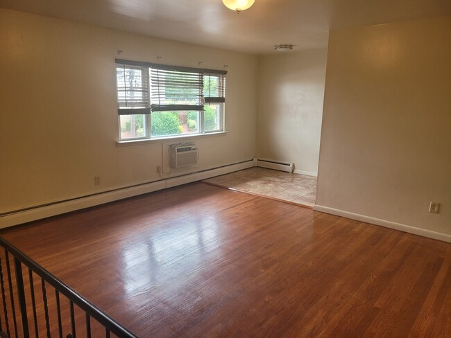 Building Photo - 118 East 24th St Apartments