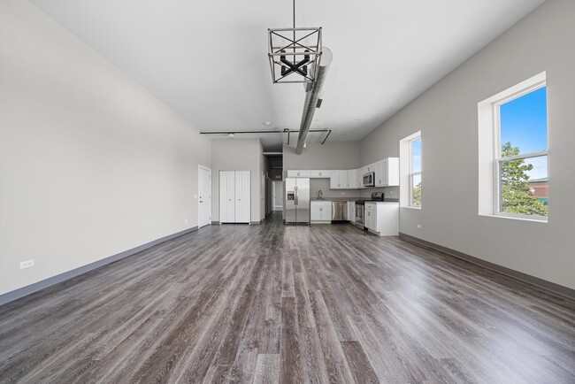 Building Photo - 3135 W 95th St