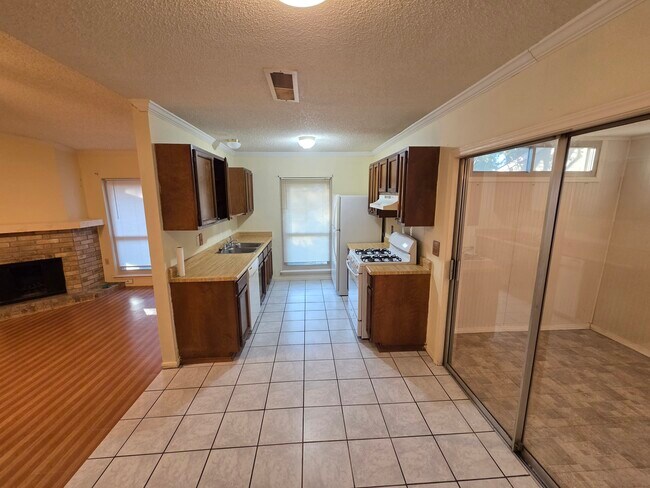 Kitchen - 9414 Misty Meadows
