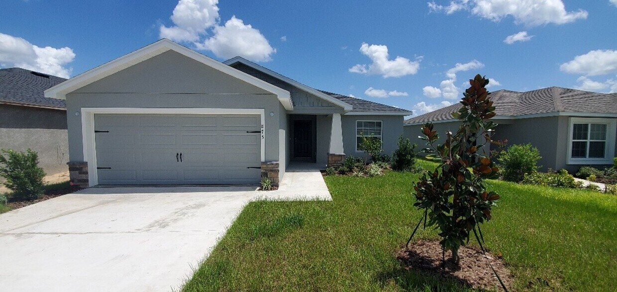 Foto principal - 4-Bedroom, 2-Bathroom in Winter Haven