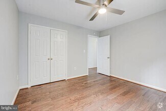 Building Photo - 7 Apple Blossom Ct