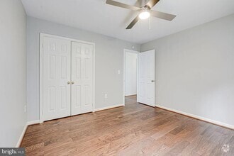 Building Photo - 7 Apple Blossom Ct