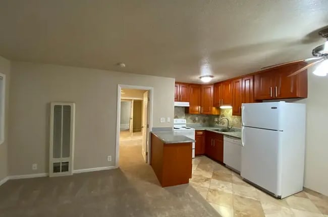 Building Photo - 1980 Park Ave