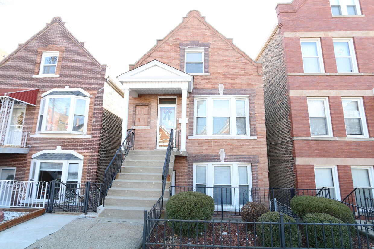 Foto principal - 2339 W 22nd Pl