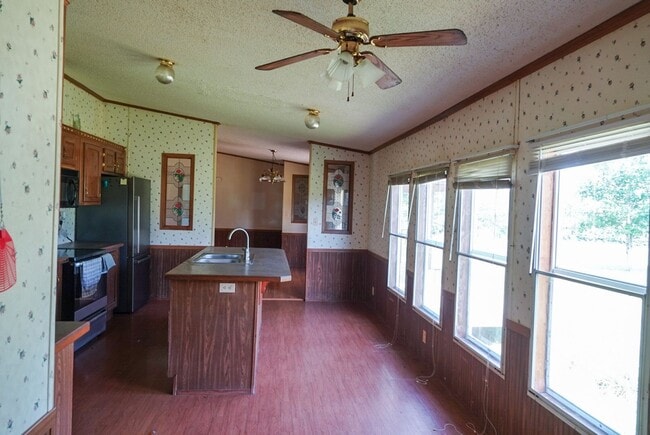 Building Photo - Charming 3BR House in Whiteville