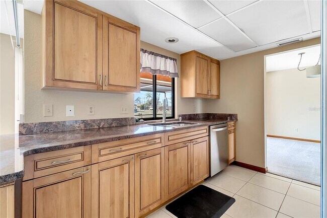 Building Photo - 1727 Nuremberg Blvd