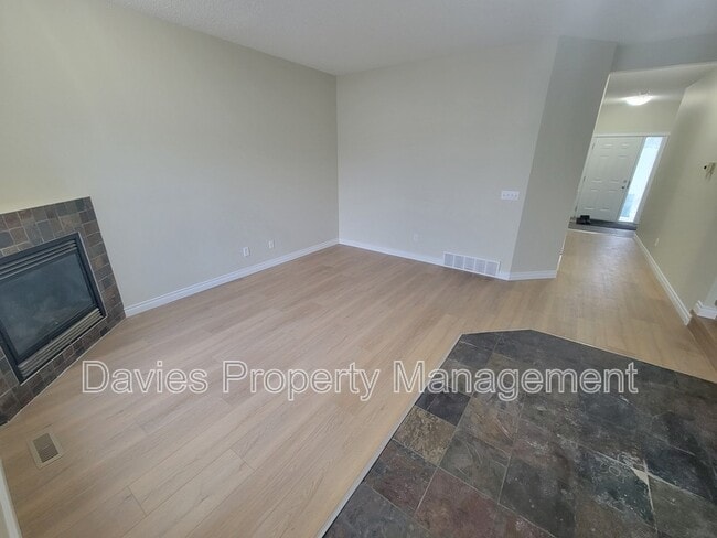 Building Photo - 171 Brintnell Blvd NW