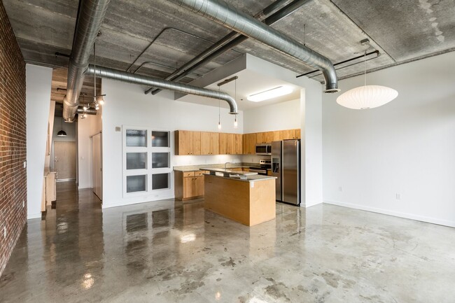 Building Photo - 175 2nd St S