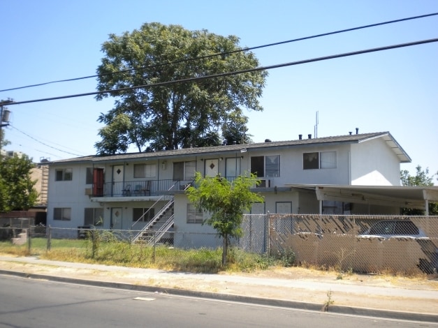 Building Photo - 4710 E Huntington Ave