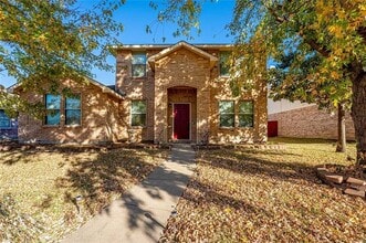 Building Photo - 2929 Jamestown Dr