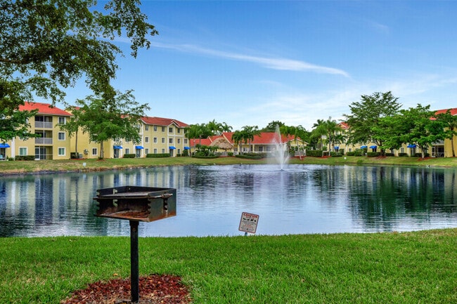 Foto del edificio - 8297 Key Royal Ln