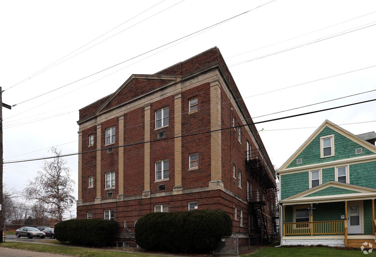 Building Photo - 1105 2nd Ave