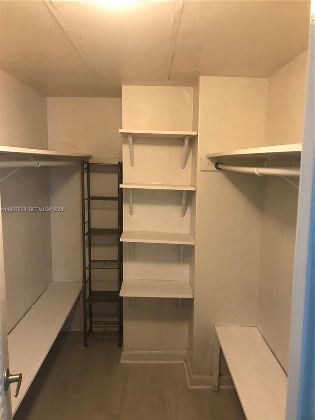 Foto del edificio - 3001 S Ocean Dr