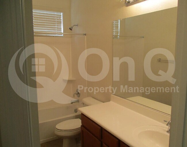 Foto del edificio - 2764 E Cherry Hill Dr