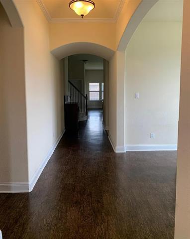 Building Photo - 1112 Colonial Dr