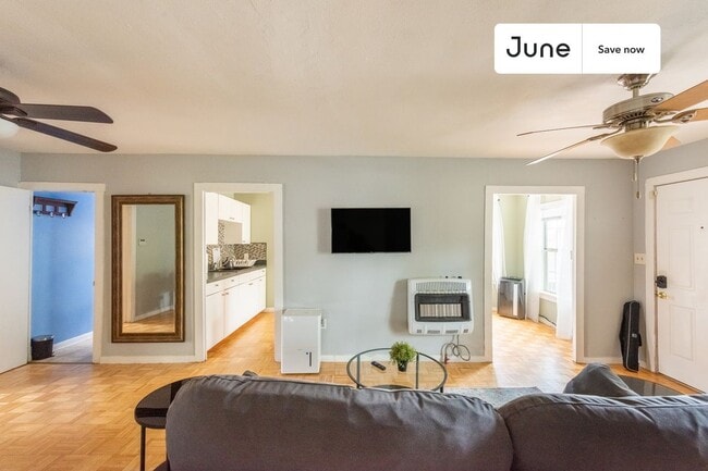 Building Photo - 1805 Haskell St