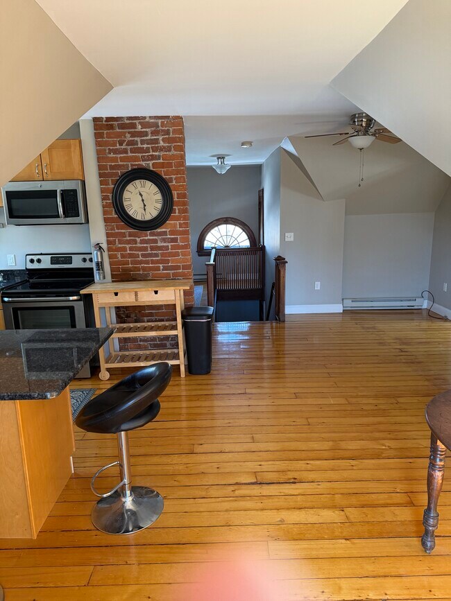 Foto del edificio - 19 Columbus Ave