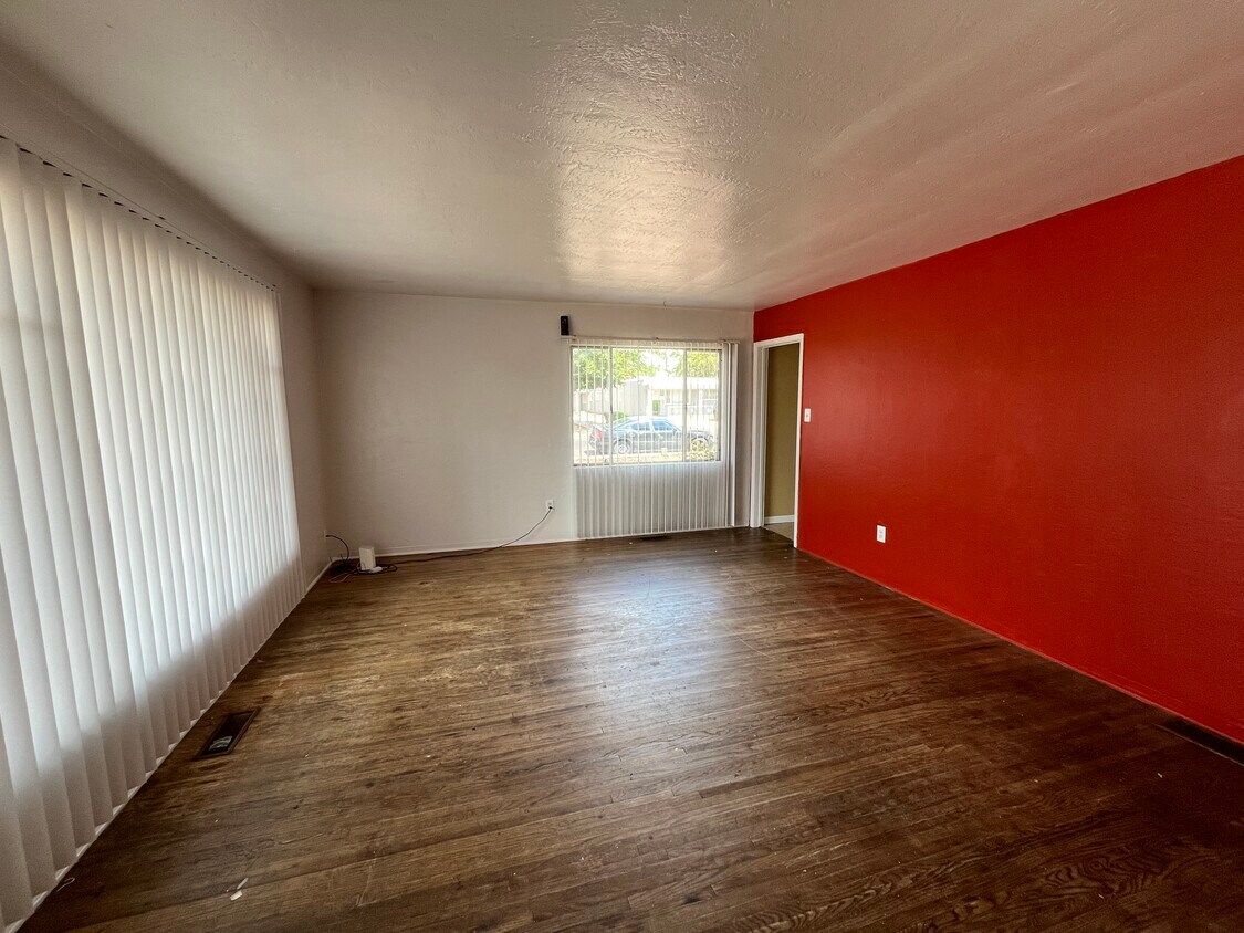 1017 Palomas Dr SE Albuquerque, NM 87108 Alquileres en Albuquerque
