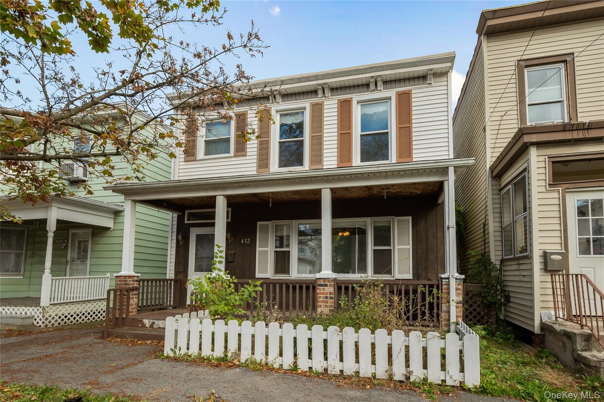 Primary Photo - 432 1st St