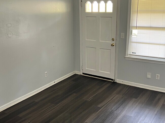 Foto del edificio - 4835 Avery St