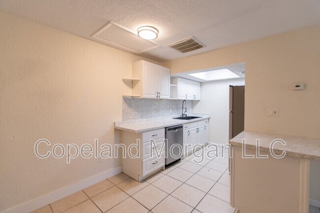 Foto del edificio - 1414 San Juan Ct