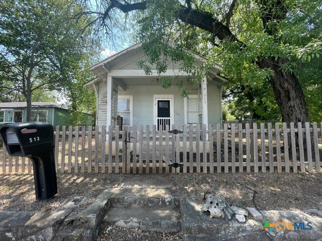 Foto principal - 513 Moore St
