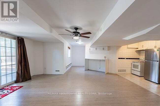 Building Photo - 1418 Abbeywood Dr