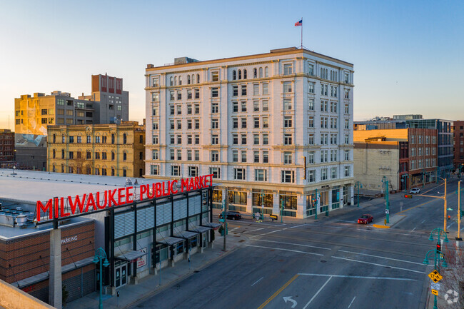 Building Photo - Mayer MKE