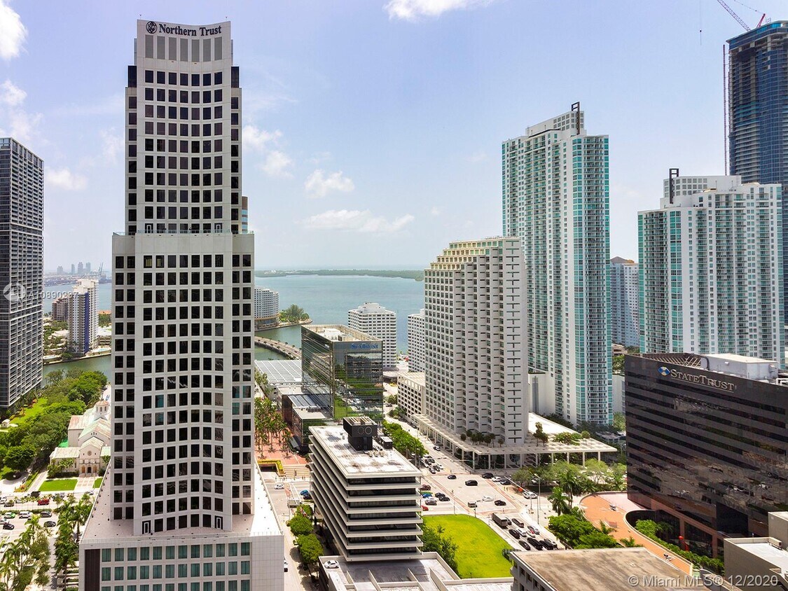 Primary Photo - 1200 Brickell Bay Dr