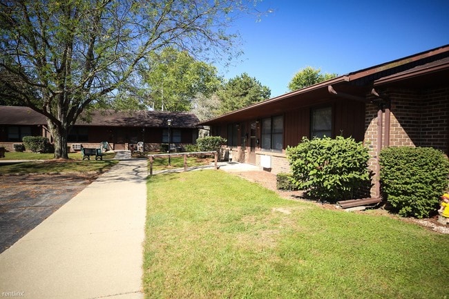 Building Photo - 1 br, 1 bath  - Columbia Senior Apartments