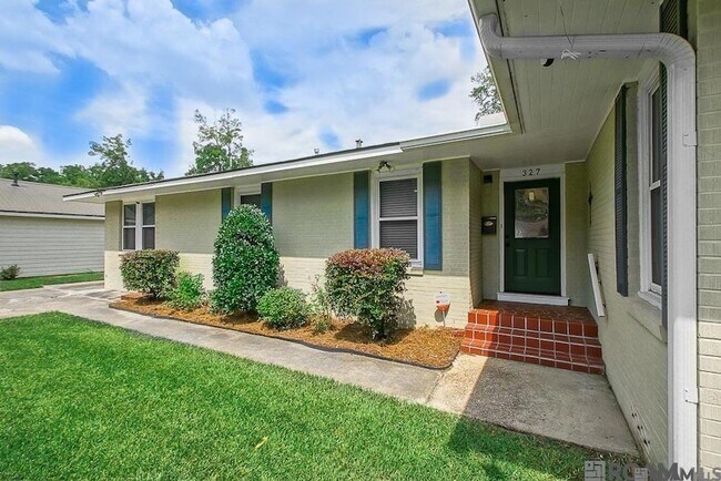 Building Photo - 327 Marion Dr