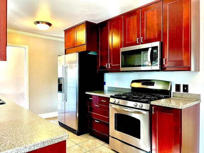 Building Photo - 3096 S Marie Cir