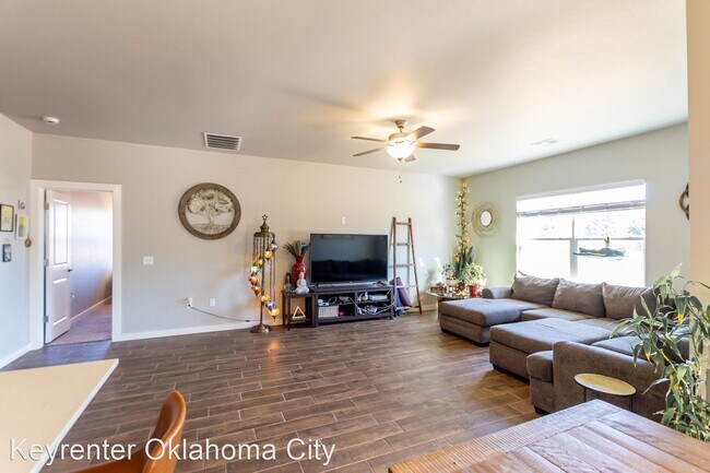 Foto del edificio - 4 br, 3 bath House - 12951 Mannington Rd