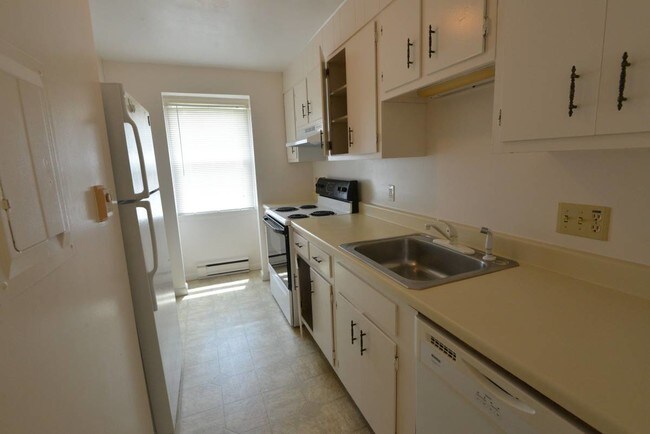 Amplia cocina - 426 Winthrop Dr