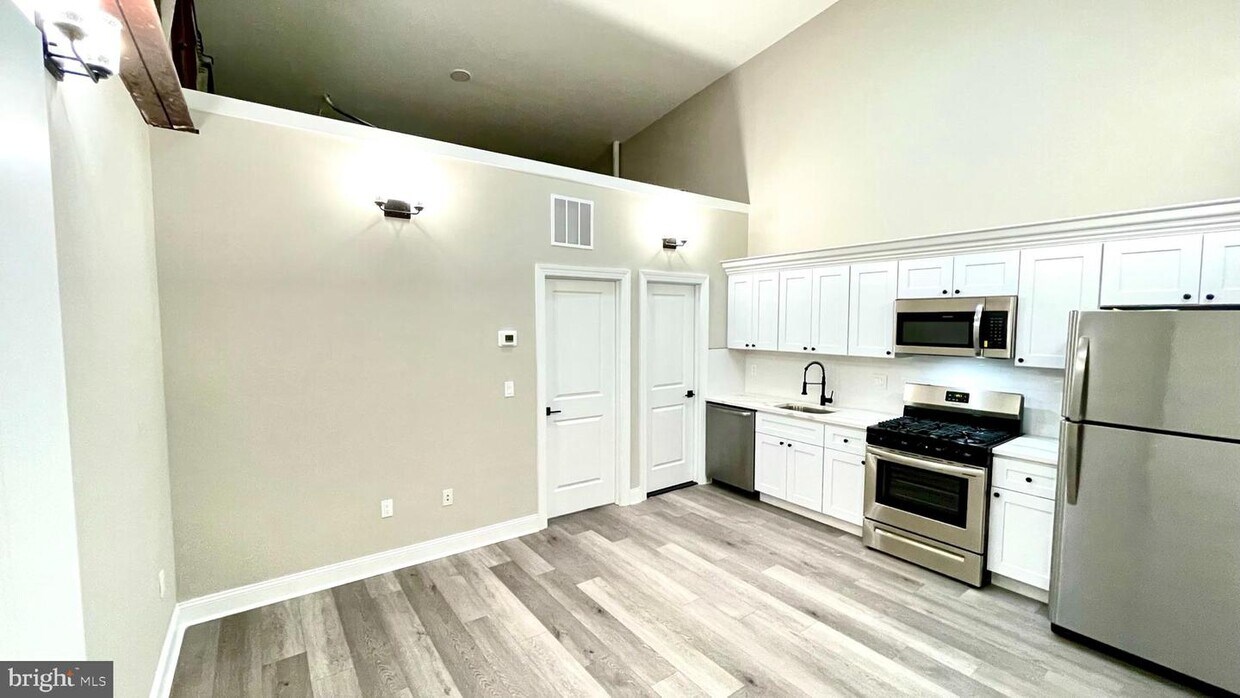 344 Conarroe St Unit 5, Philadelphia, PA 19128 Apartment for Rent in