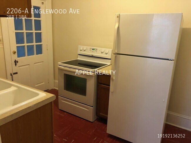 Foto del edificio - 2206-A Englewood Ave - Available mid Septe...