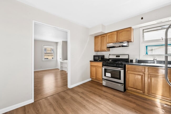 Building Photo - 81 Van Wagenen Ave
