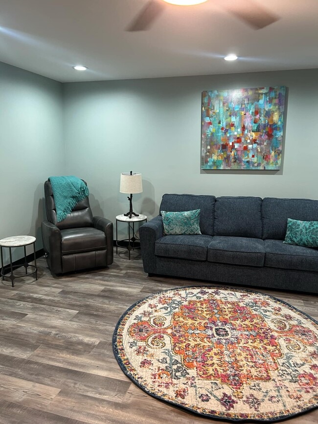 Building Photo - Pinson Place Apartments