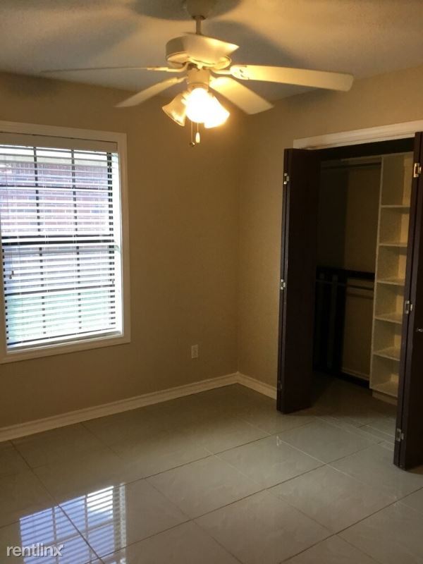 Building Photo - 3 br, 2 bath Apartment - 210 Apache Trl