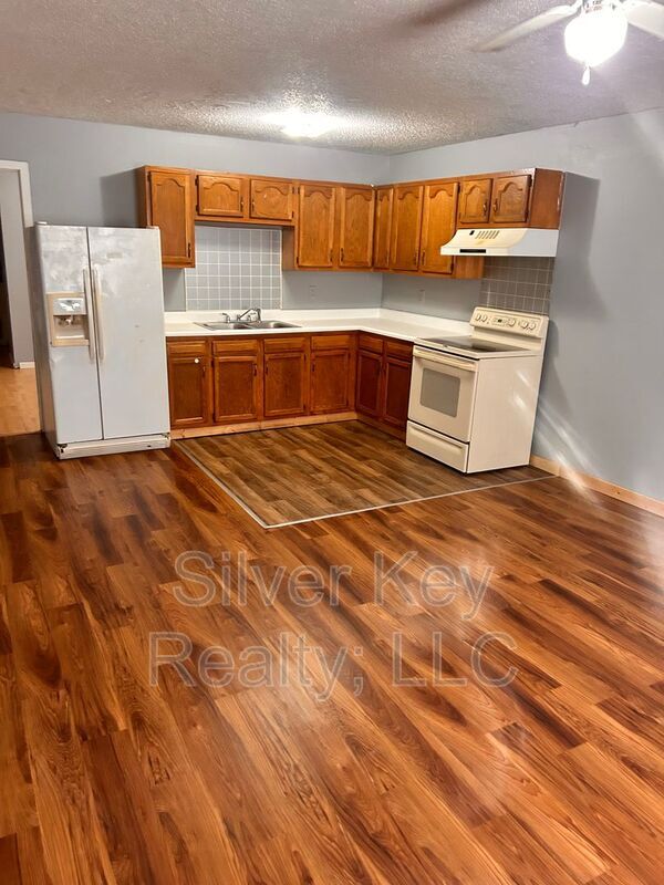 811 TN68 Unit 4, Sweetwater, TN 37874 Condo for Rent in Sweetwater