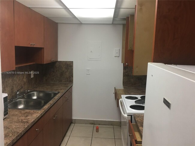 Foto del edificio - 13455 NE 10th Ave