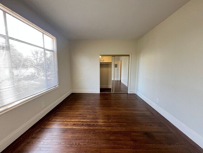 Foto del edificio - 465 Bellevue Ave