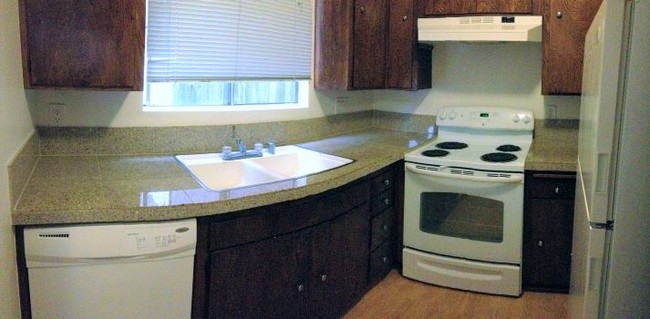 Building Photo - 441 Longfellow Ave