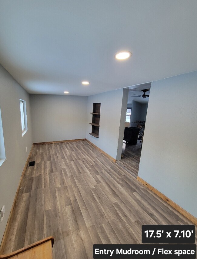 Entrada/vestíbulo con mucho espacio adicional - W6764 Rural Est