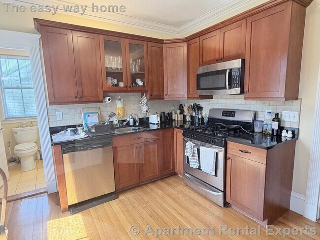 Photo - 79 College Ave Apartment