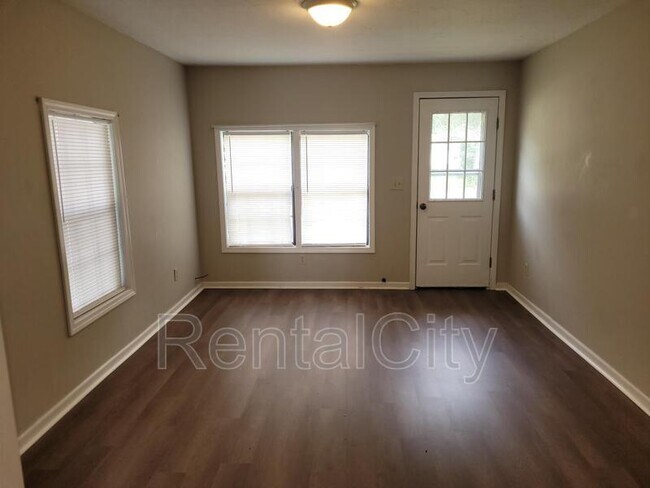 Foto del edificio - 401 Poplar St