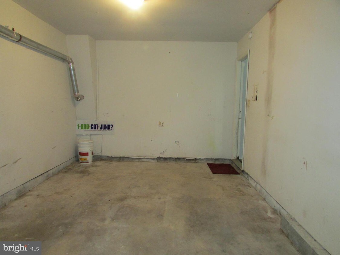 Primary Photo - 14 Kelston Dr
