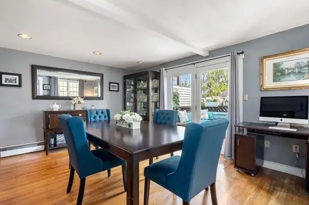 Dining area - 62 G St