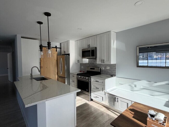 Foto del edificio - 6S018 Steeple Run Dr